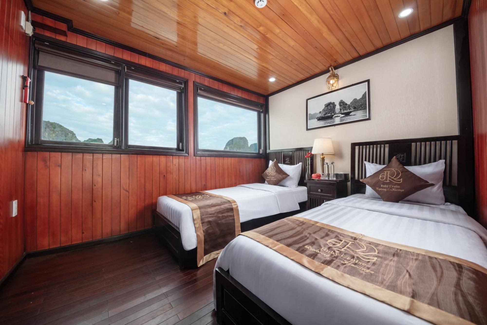 Ruby Cruise Hotel Ha Long Exterior photo