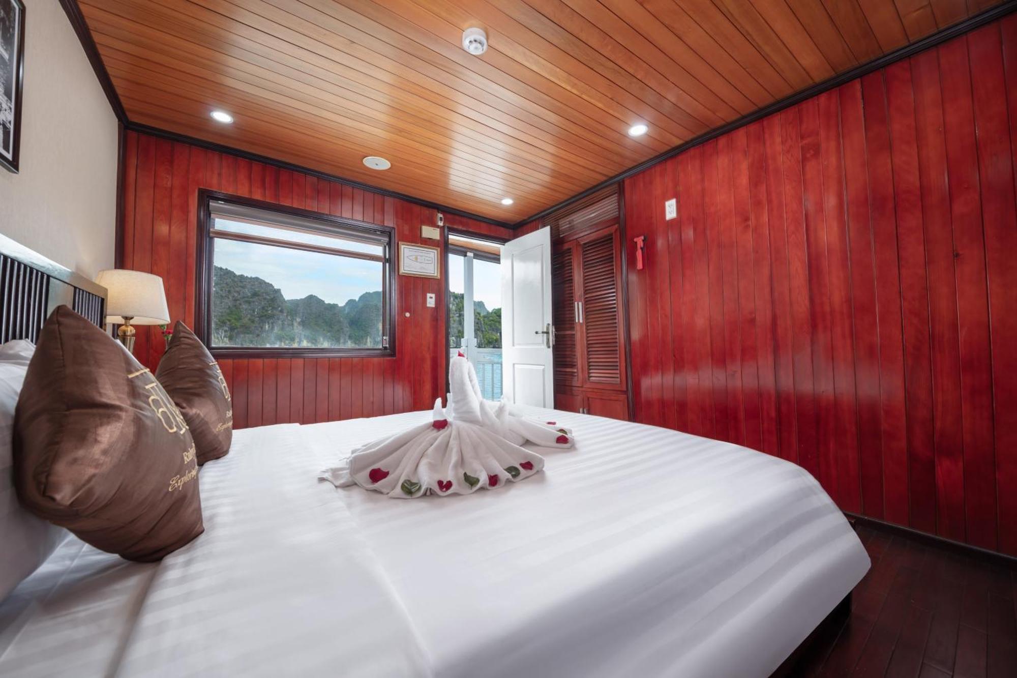 Ruby Cruise Hotel Ha Long Exterior photo
