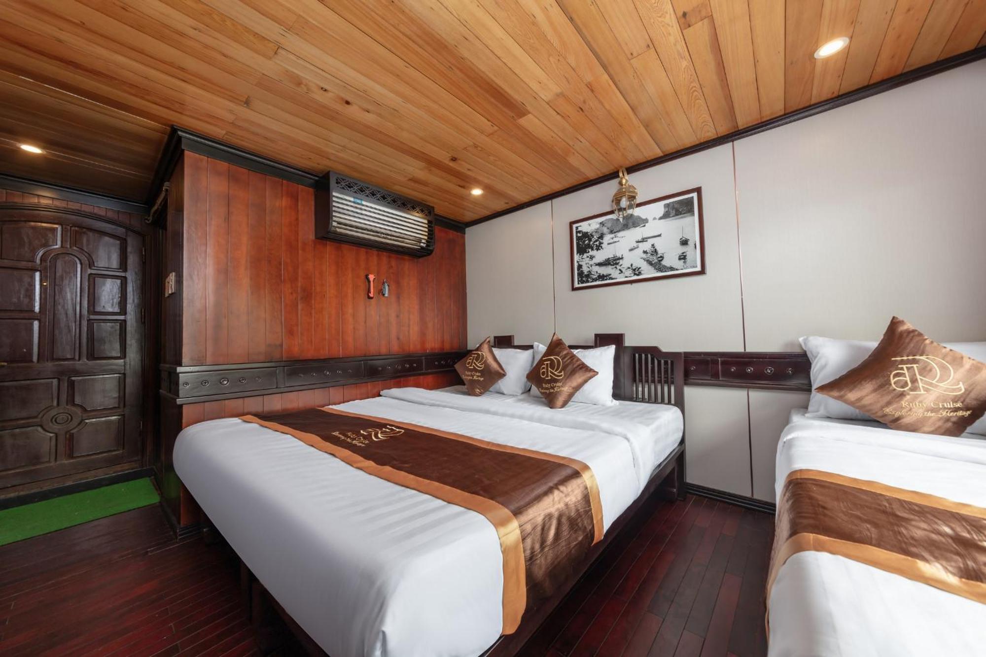 Ruby Cruise Hotel Ha Long Exterior photo