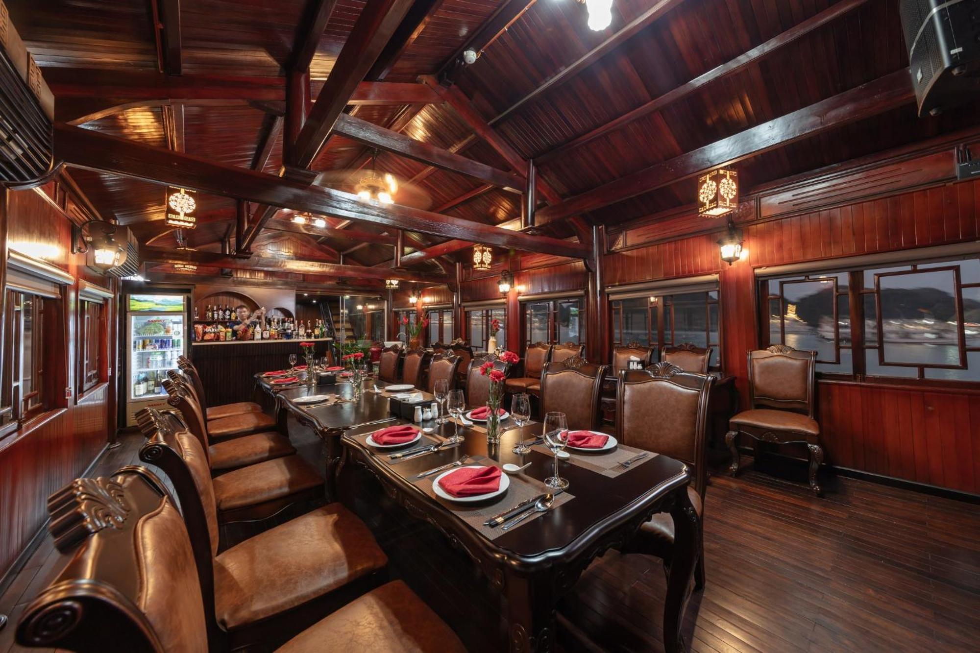 Ruby Cruise Hotel Ha Long Exterior photo